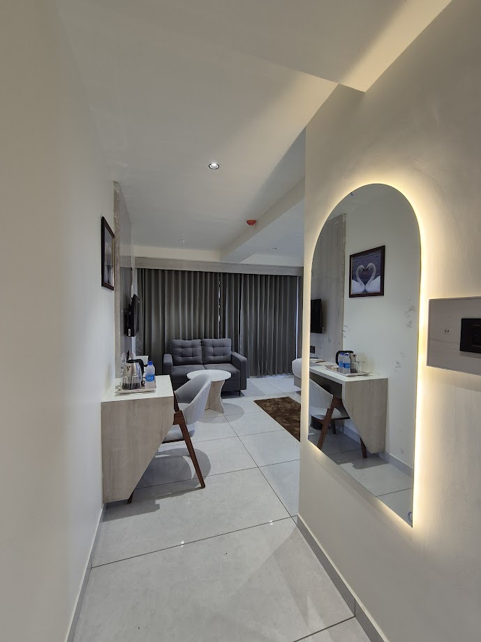 Room Detail